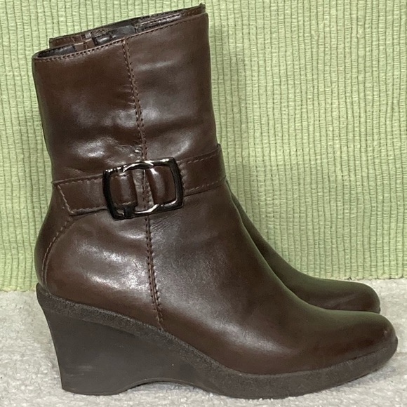 Marc Fisher Shoes - Marc Fisher Womens Ventura Brown Leather Mid Zip Wedge Boots Shoes - Size 6.5M